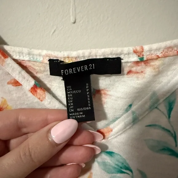 Forever 21 Floral Tank Top - Picture 3 of 5